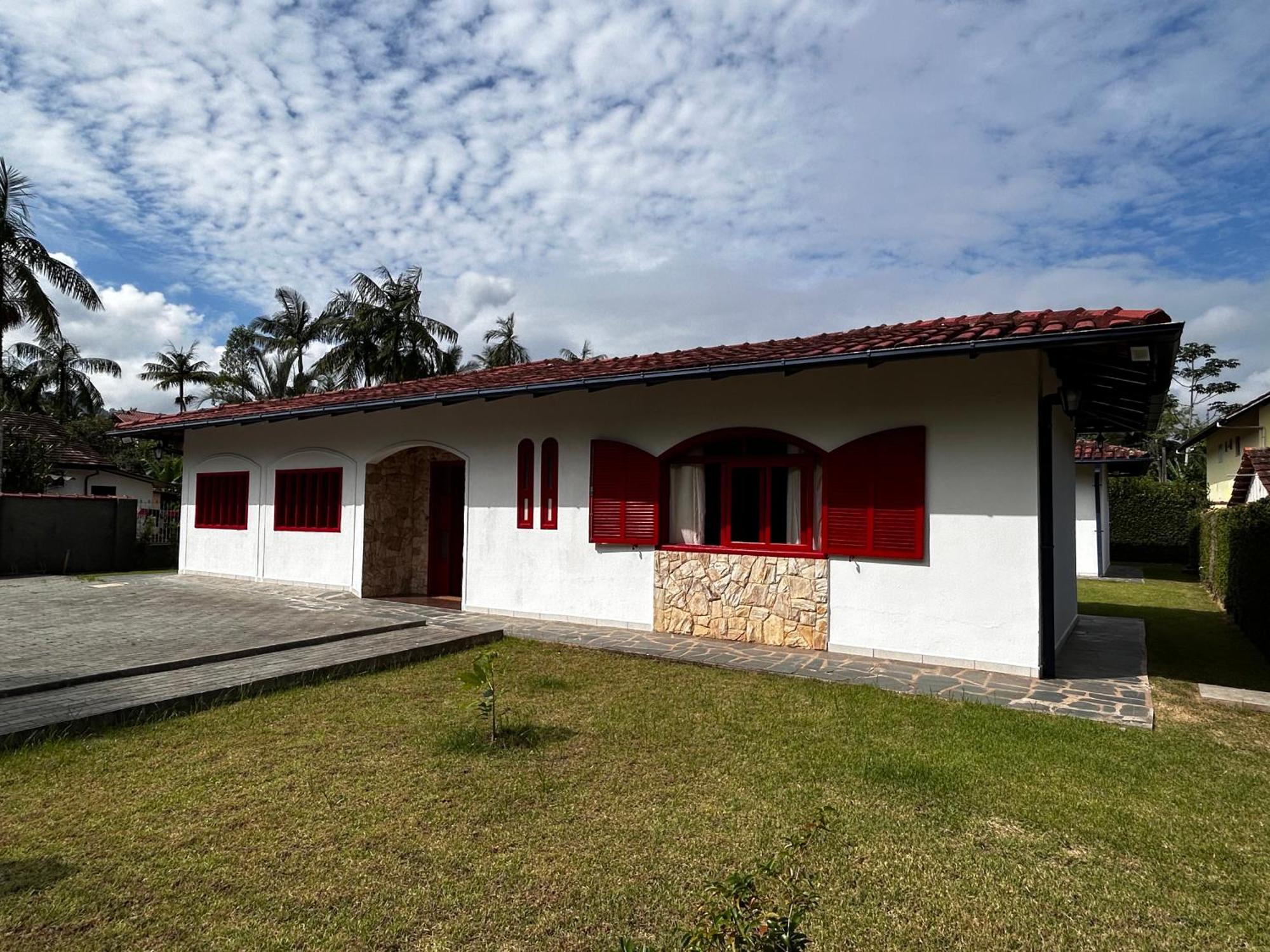 Espacosa Casa No Centro De Lar Pomerano Pomerode